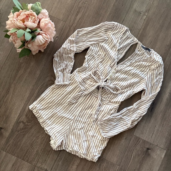 New Abercrombie‎ & Fitch Brown stripe Tie Long Sleeve Romper - Picture 2 of 6